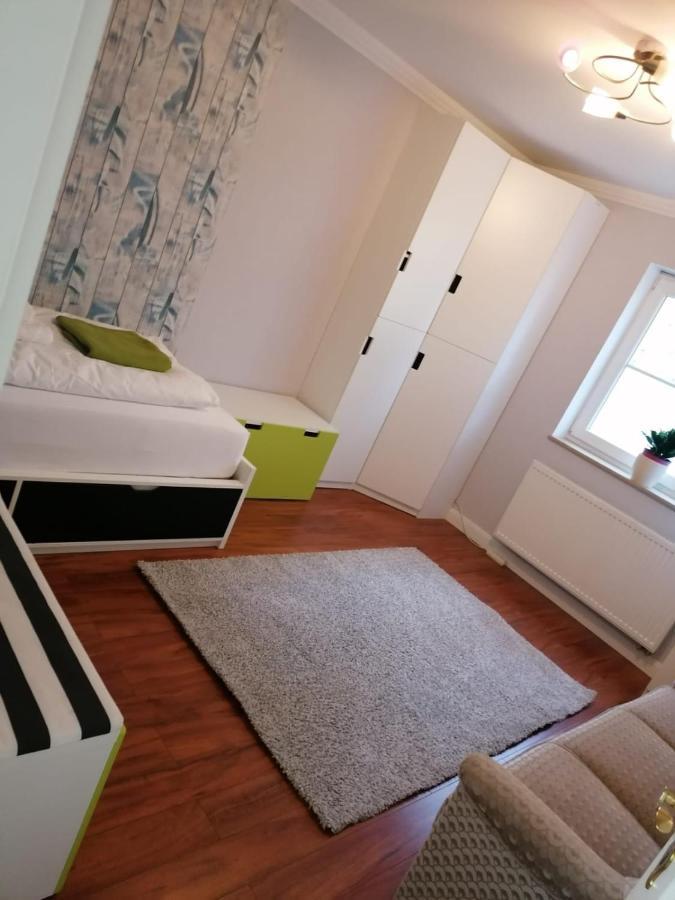 Grosses 4 Zimmer Apartment Naehe Messe Hanovre Extérieur photo