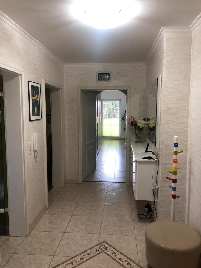 Grosses 4 Zimmer Apartment Naehe Messe Hanovre Extérieur photo